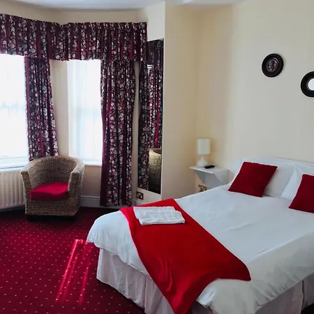 Hazelton House Bed & Breakfast 3*